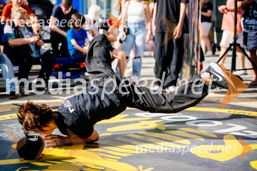 Break the Floor v Citycentru Celje