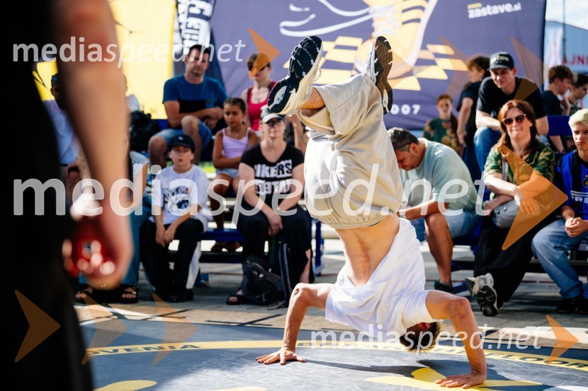 Break the Floor v Citycentru Celje