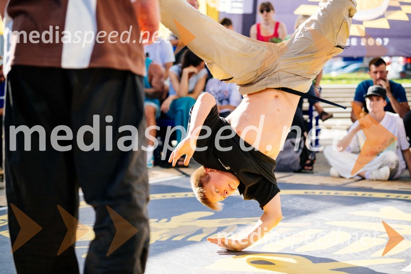 Break the Floor v Citycentru Celje