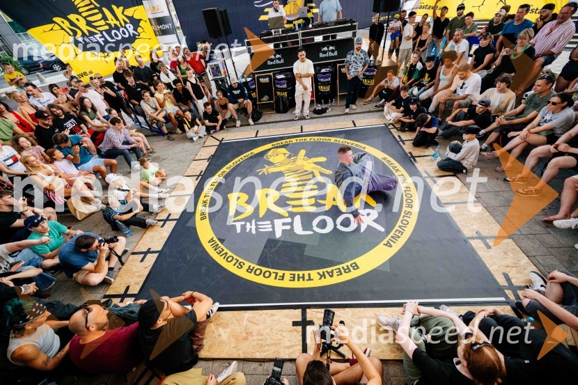 Break the Floor v Citycentru Celje