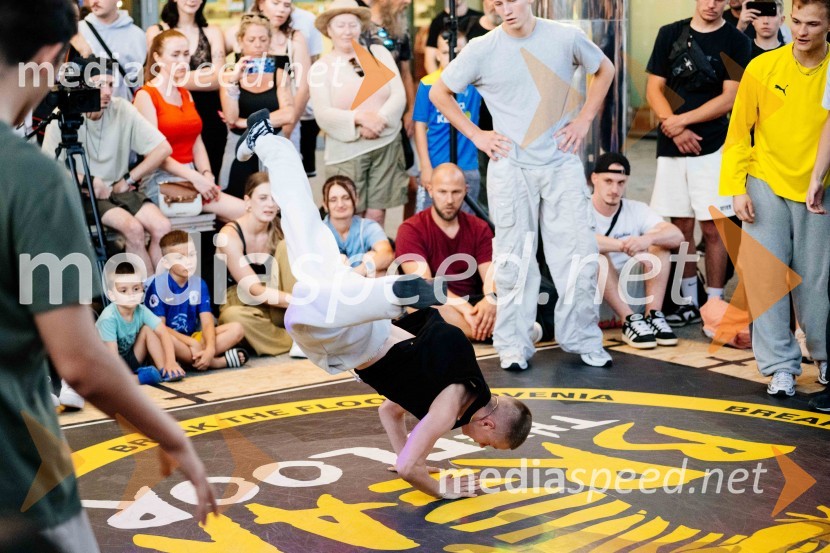 Break the Floor v Citycentru Celje