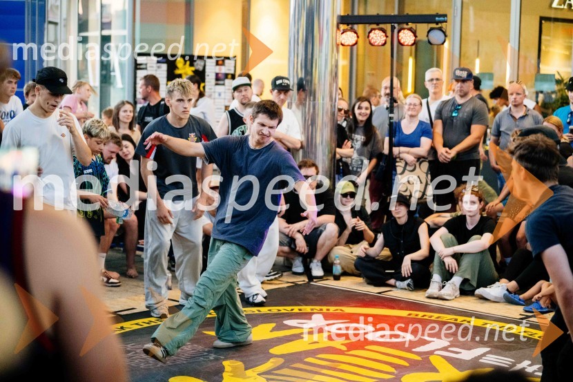 Break the Floor v Citycentru Celje