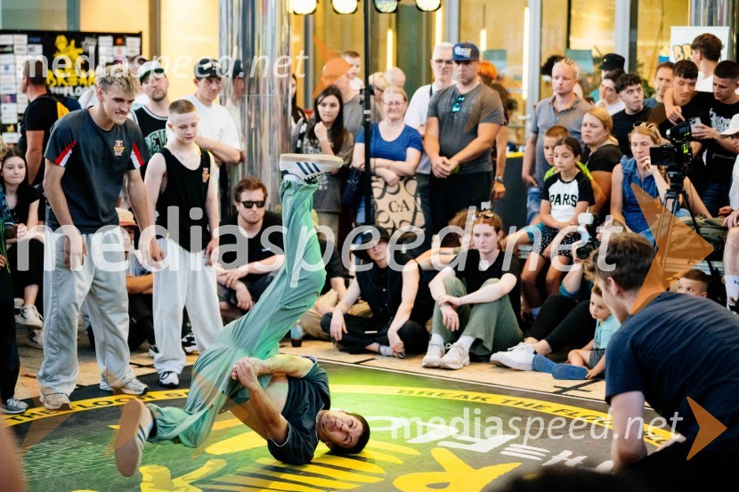 Break the Floor v Citycentru Celje