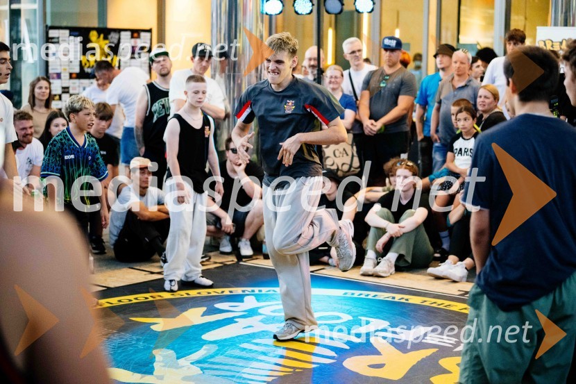 Break the Floor v Citycentru Celje