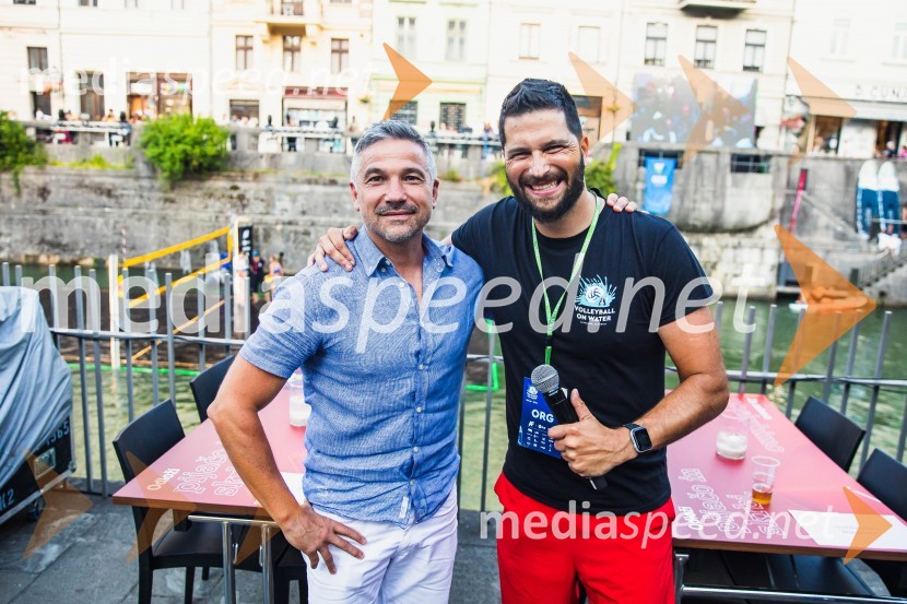  Simona Ostrožnik, Extrem.si;  ... Odbojkarski spektakel na Ljubljanici