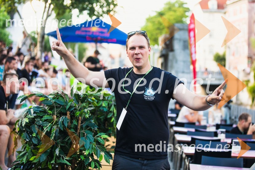 Odbojkarski spektakel na Ljubljanici