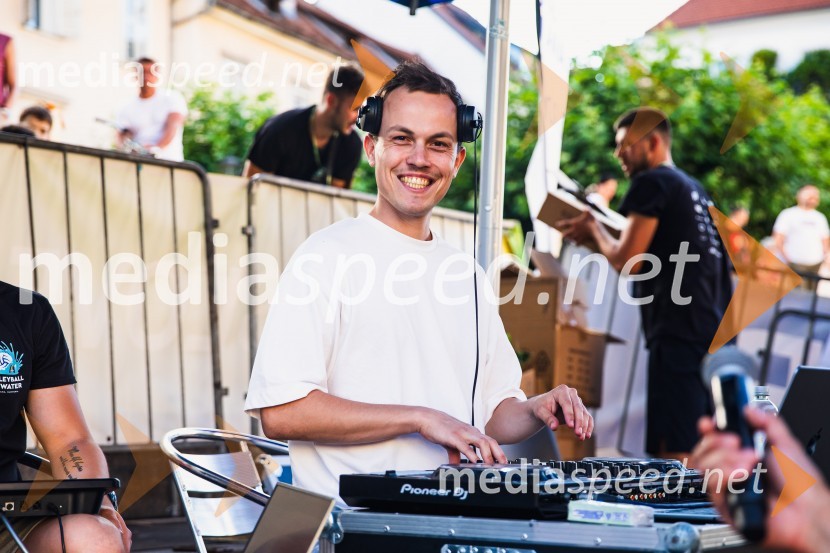 Odbojkarski spektakel na Ljubljanici