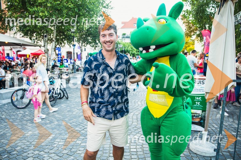 Odbojkarski spektakel na Ljubljanici