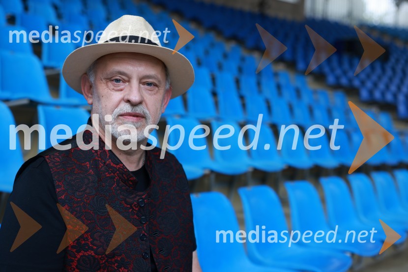  Feri Lainšček, pisatelj in pesnikZmagovalec 43. festivala Melodij morja in sonca je Žan Videc