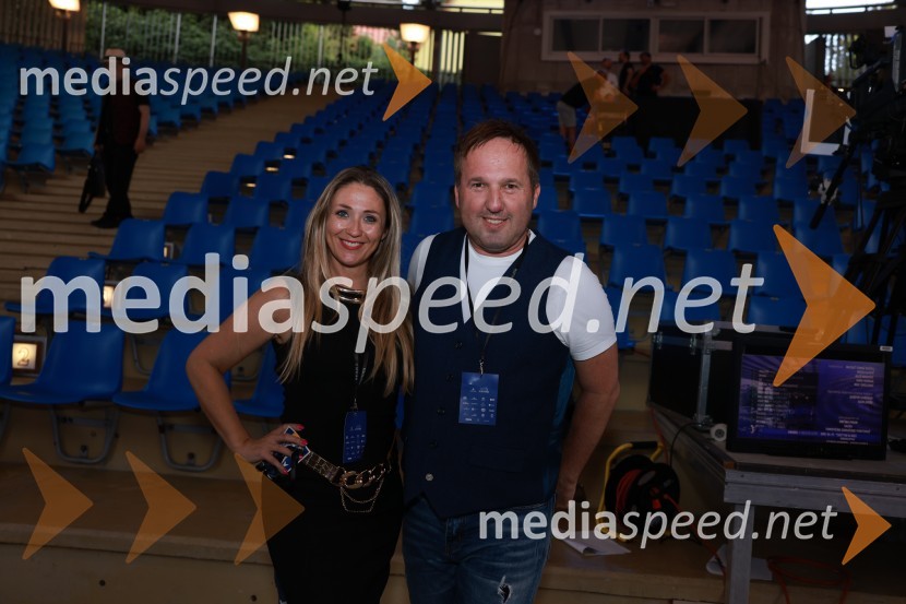  Katy  Kolonič;  Alesh MaatkoZmagovalec 43. festivala Melodij morja in sonca je Žan Videc