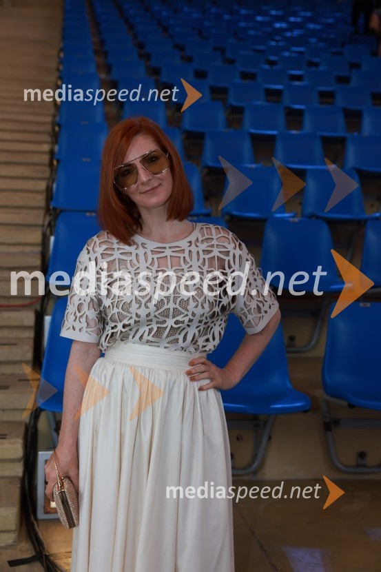  Lara Baruca, pevkaZmagovalec 43. festivala Melodij morja in sonca je Žan Videc