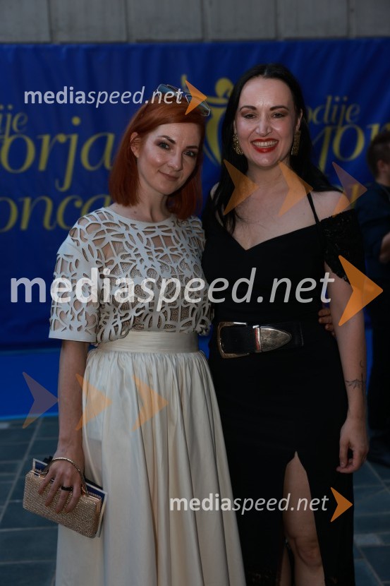  Lara Baruca, pevka;  Tinkara Kovač, glasbenicaZmagovalec 43. festivala Melodij morja in sonca je Žan Videc