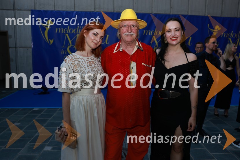  Lara Baruca, pevka;  Tulio Furlanič, pevec;  Tinkara Kovač, glasbenicaZmagovalec 43. festivala Melodij morja in sonca je Žan Videc