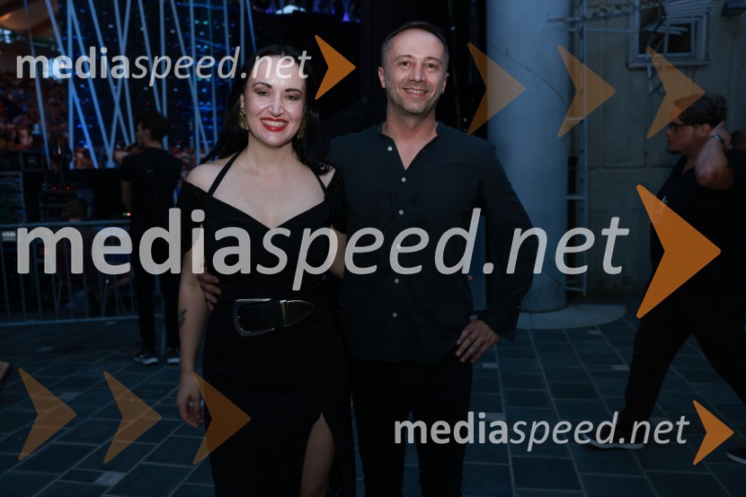  Tinkara Kovač, glasbenica;  Uroš  CingesarZmagovalec 43. festivala Melodij morja in sonca je Žan Videc