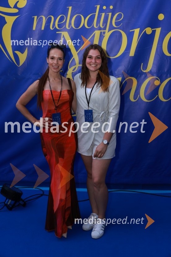  Martina Švab, lastnica, Mia naravna kozmetika;  ... Zmagovalec 43. festivala Melodij morja in sonca je Žan Videc