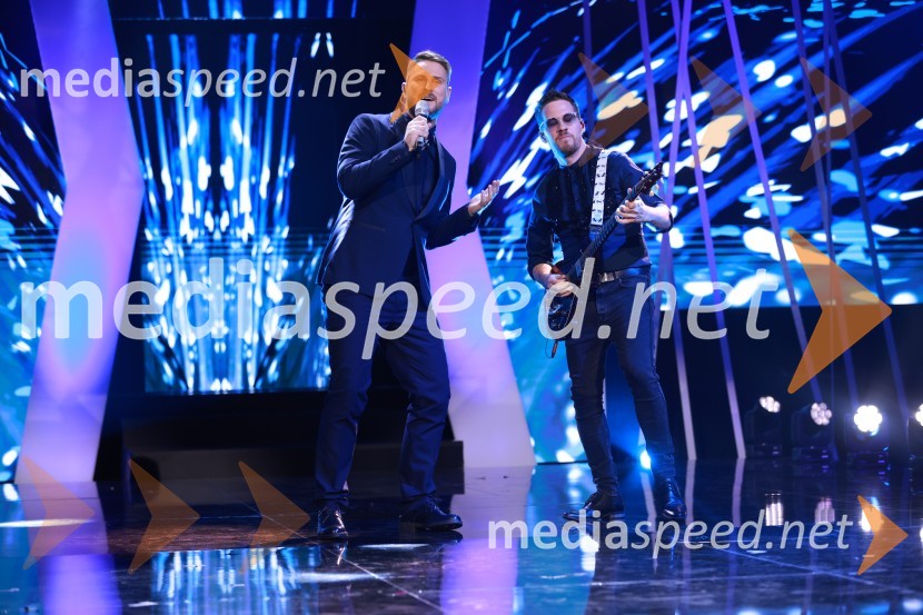  Gregor Ravnik, pevecZmagovalec 43. festivala Melodij morja in sonca je Žan Videc