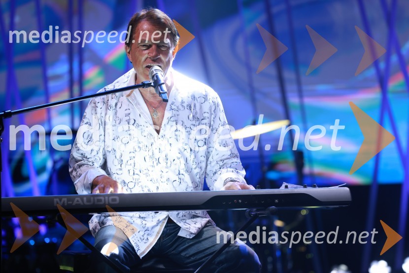  Franci  Čelhar, slovenski pianist, skladatelj in glasbeni aranžerZmagovalec 43. festivala Melodij morja in sonca je Žan Videc