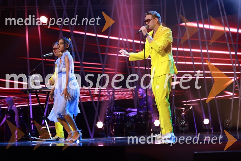  Gašper Mihelič, 2BZmagovalec 43. festivala Melodij morja in sonca je Žan Videc