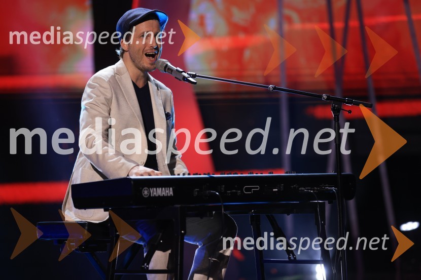  Dominik Bagola, Balladero, KantavtorZmagovalec 43. festivala Melodij morja in sonca je Žan Videc