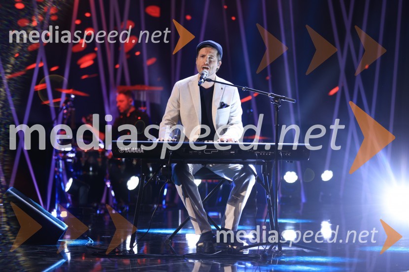  Dominik Bagola, Balladero, KantavtorZmagovalec 43. festivala Melodij morja in sonca je Žan Videc