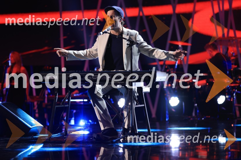  Dominik Bagola, Balladero, KantavtorZmagovalec 43. festivala Melodij morja in sonca je Žan Videc