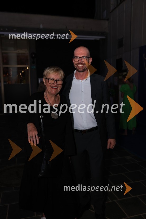  Meta  Podkrajšek;  Matej Knep, vodja Urada za družbene dejavnosti Občine PiranZmagovalec 43. festivala Melodij morja in sonca je Žan Videc