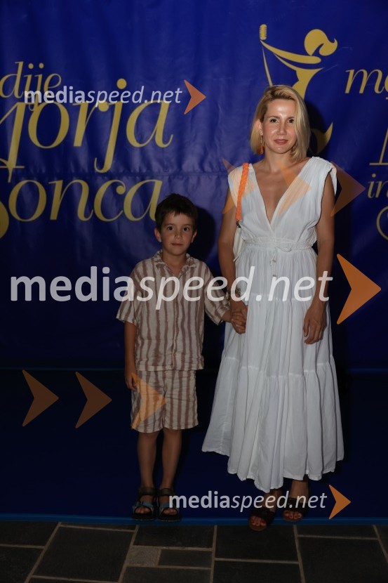  Teo Anton Cvetko;  Natalija Cvetko, Mediaspeed d.o.o.Zmagovalec 43. festivala Melodij morja in sonca je Žan Videc