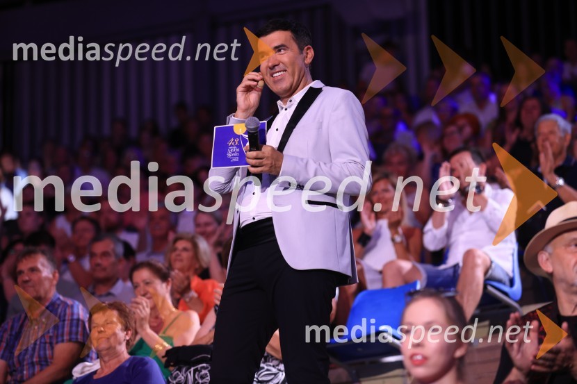  Mario Galunič, TV voditeljZmagovalec 43. festivala Melodij morja in sonca je Žan Videc