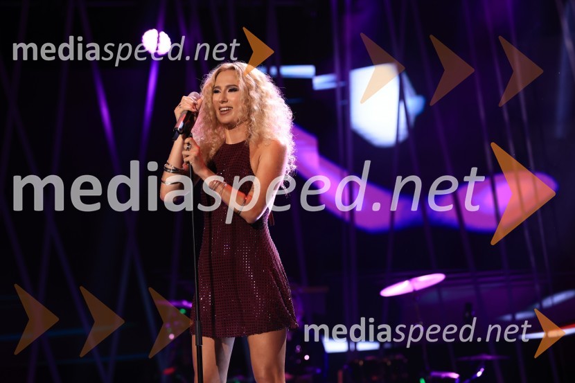  Ana  Teržan, Anabel pevkaZmagovalec 43. festivala Melodij morja in sonca je Žan Videc