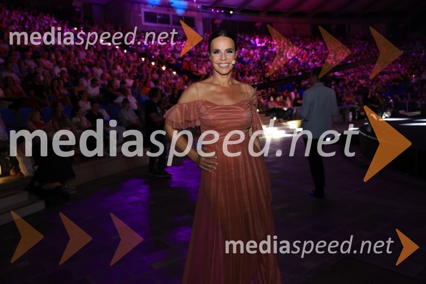  Lorella Flego, slovenska novinarka, modna urednica, televizijska moderatorkaZmagovalec 43. festivala Melodij morja in sonca je Žan Videc