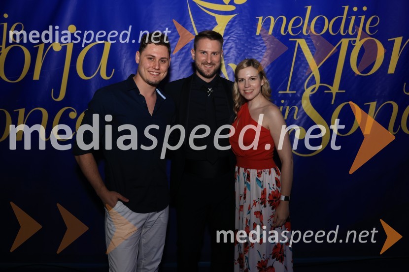  ... ;  Gregor Ravnik, pevec;  ... Zmagovalec 43. festivala Melodij morja in sonca je Žan Videc