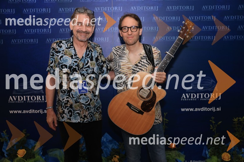  Marko Vuksanović, pevec, skupina Avtomobili;  ... Zmagovalec 43. festivala Melodij morja in sonca je Žan Videc
