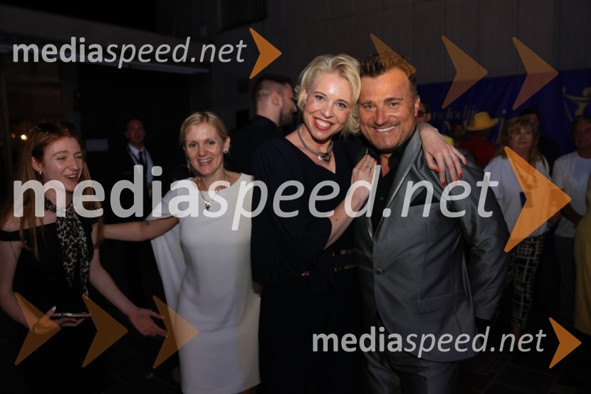  ... ; mag. Urška Klakočar Zupančič, predsednica Državnega zbora RS, podpredsednica, Gibanje Svoboda;  Matjaž  Robavs, Trio VivereZmagovalec 43. festivala Melodij morja in sonca je Žan Videc