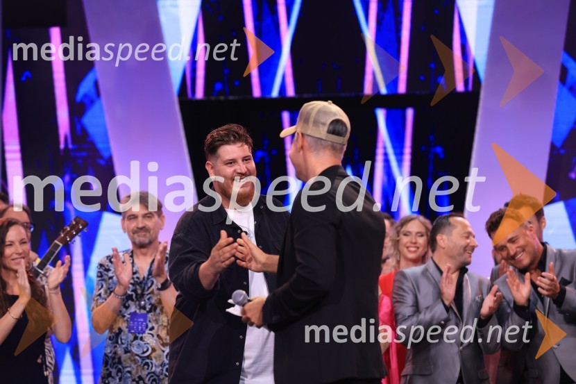  ... ;  ... ;  Žan  Videc, glasbenik;  ... ;  ... ;  ... Zmagovalec 43. festivala Melodij morja in sonca je Žan Videc