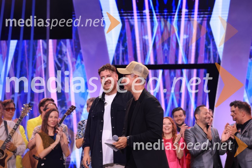  Žan  Videc, glasbenik;  ... Zmagovalec 43. festivala Melodij morja in sonca je Žan Videc