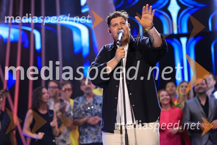  Žan  Videc, glasbenikZmagovalec 43. festivala Melodij morja in sonca je Žan Videc