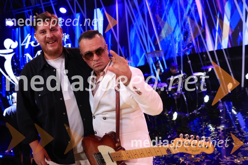  Žan  Videc, glasbenik;  ... Zmagovalec 43. festivala Melodij morja in sonca je Žan Videc