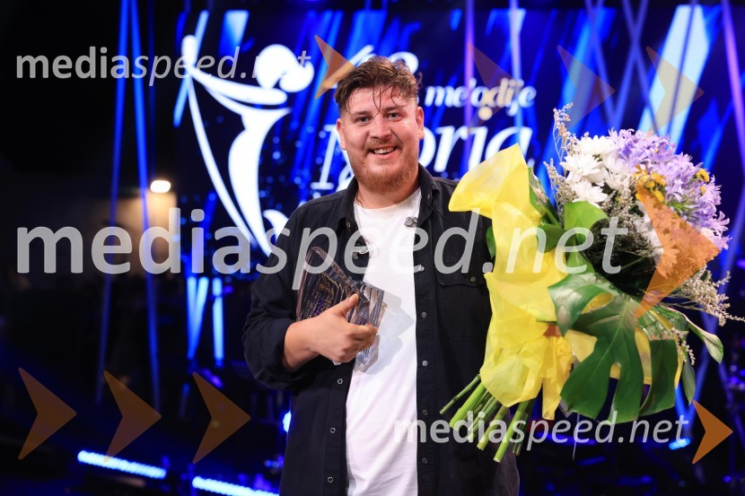  Žan  Videc, glasbenikZmagovalec 43. festivala Melodij morja in sonca je Žan Videc