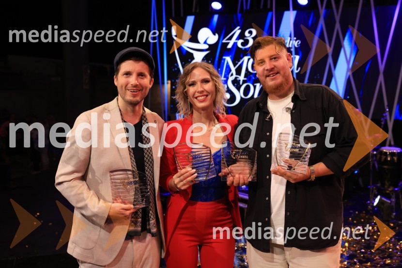  ... ;  Martina  Zerjal, pevka;  Žan  Videc, glasbenikZmagovalec 43. festivala Melodij morja in sonca je Žan Videc