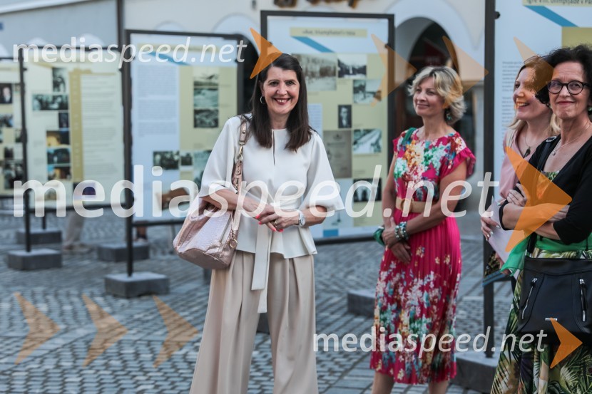  Jasna Dokl Osolnik, direktorica Dolenjski muzej;  Marjeta Bregar, kustosinja, Dolenjski muzejV Novem mestu obeležili 100. obletnico prvih Štukljevih medalj na olimpijskih igrah