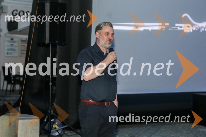  Klemen Dvornik, filmski in televizijski režiser ter predsednik NS DSRV Novem mestu obeležili 100. obletnico prvih Štukljevih medalj na olimpijskih igrah