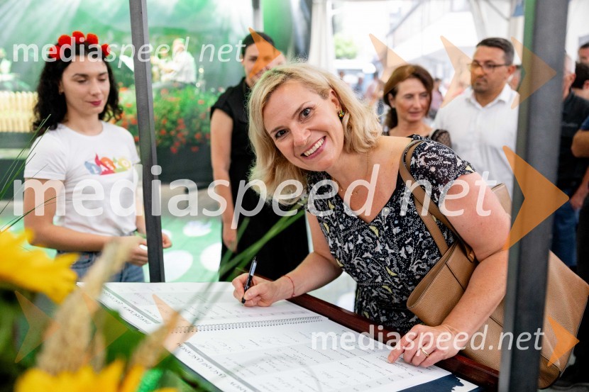  Tanja Subotić Levanič, direktorica korporativnih odnosov, Pivovarna Laško UnionDan Laščanov, Pivo in Cvetje 2024