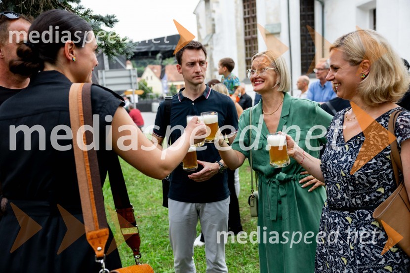  Tina Belej, vodja trajnostnega razvoja in korporativnega sodelovanja, Pivovarna Laško Union;  Marko Šantej, župan, Občina Laško;  Marta Bulhak, direktorica Pivovarna Laško Union;  Tanja Subotić Levanič, direktorica korporativnih odnosov, Pivovarna Laško UnionDan Laščanov, Pivo in Cvetje 2024