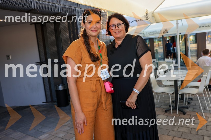  Tina Belej, vodja trajnosti in korporativne vključenosti Pivovarna Laško Union;  Dubravka Kalin, generalna direktorica, Direktorat za turizem na Ministrstvu za gospodarstvo, turizem in šport59. festival Pivo in cvetje Laško, otvoritev festivala