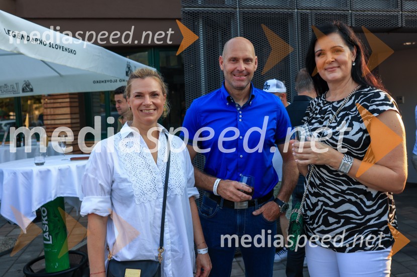  Tanja Subotić Levanič, direktorica korporativnih odnosov, Pivovarna Laško Union;  Matjaž Sluga;  Janja Sluga, poslanka Gibanje Svoboda59. festival Pivo in cvetje Laško, otvoritev festivala