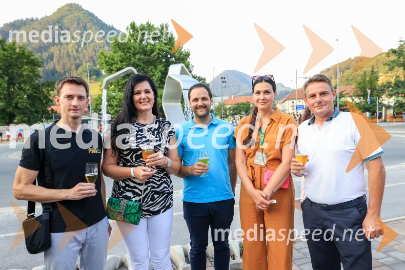  Marko Šantej, župan, Občina Laško;  Janja Sluga, poslanka Gibanje Svoboda;  Marko Funkl, župan, Občina Hrastnik;  Tina Belej, vodja trajnosti in korporativne vključenosti Pivovarna Laško Union;  Marko Diaci, župan, Občina Šentjur59. festival Pivo in cvetje Laško, otvoritev festivala