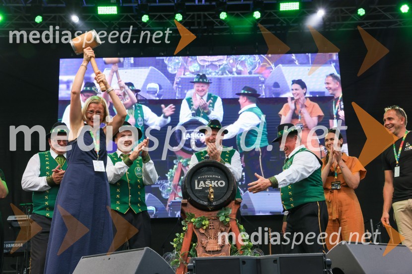  Marta Bulhak, direktorica Pivovarna Laško Union;  Tina Belej, vodja trajnostnega razvoja in korporativnega sodelovanja, Pivovarna Laško Union;  Urban Kramberger,  direktor festivala Pivo in cvetje, manager blagovne skupine PLU59. festival Pivo in cvetje Laško, otvoritev festivala