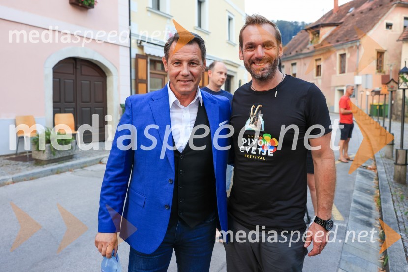  Marko Vozelj, pevec;  Iztok Gustinčič, radijski voditelj, glasbenik59. festival Pivo in cvetje Laško, otvoritev festivala