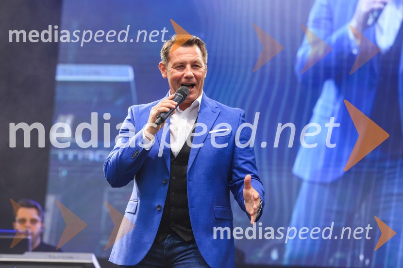  Marko Vozelj, pevec59. festival Pivo in cvetje Laško, otvoritev festivala