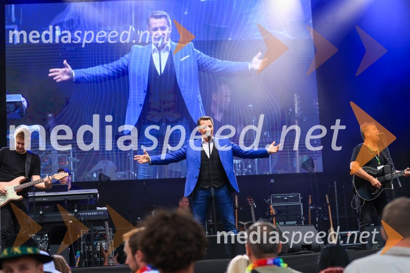  Marko Vozelj, pevec59. festival Pivo in cvetje Laško, otvoritev festivala